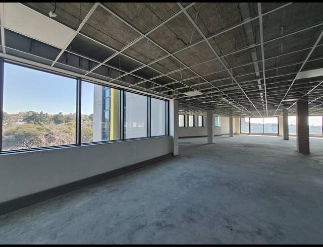 3,438M² OFFICE TO LET IN WAVERLEY